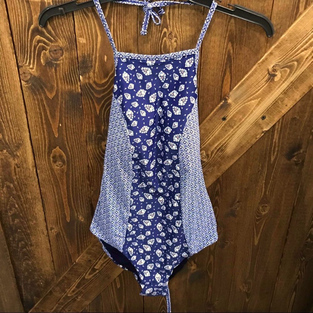 Halter swimsuit